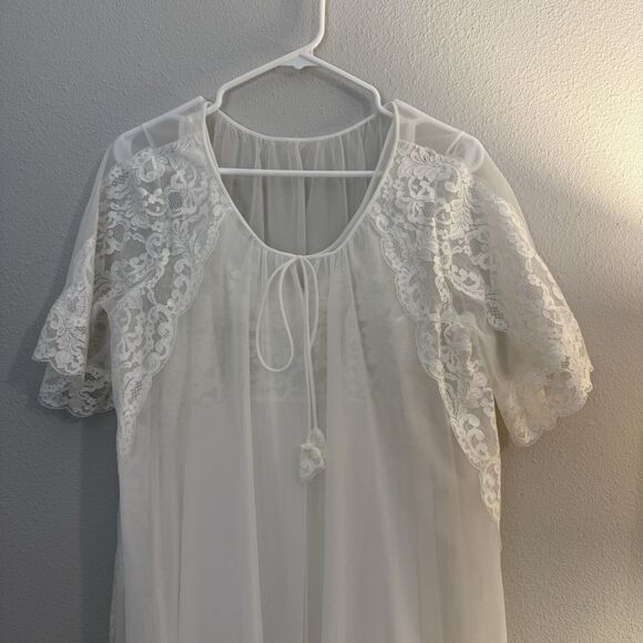 VTG Shadowline Peignoir Set Bridal Medium White Gown Nylon Double Chiffon Pearls - Picture 3 of 16